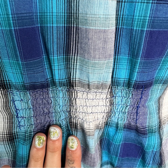 🦋5/20$🦋 plaid button down sleeveless shirt - Picture 7 of 7